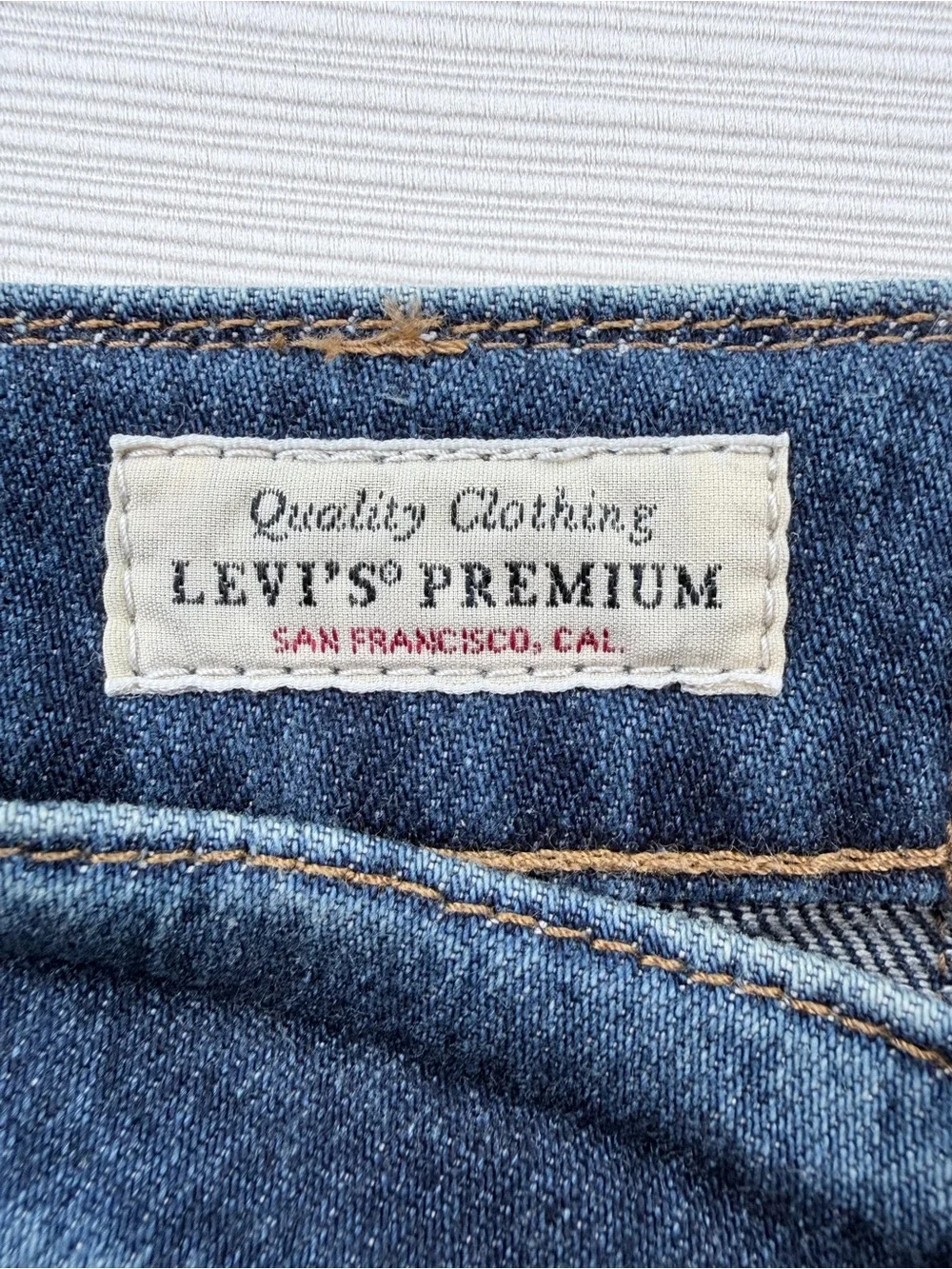 Men's Classic Straight-Leg Blue Jeans Remake of 1970 with the Big E,Size. 31